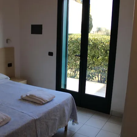 Alimini Con Piscina Apartment *